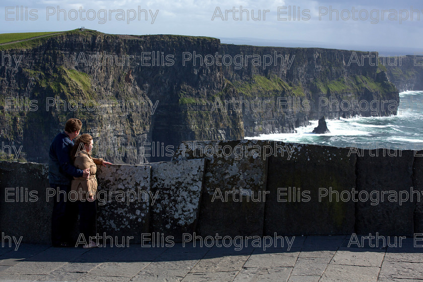 Keith-Jacki-018 
 310515
Keith Adkins proposal to Jacki O'Brien at The Cliffs of Moher.Pic Arthur Ellis.